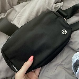 Lululemon Everywhere Belt Bag